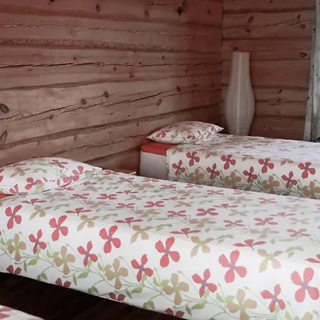 Pulga Holiday Complex krevet i doručak *