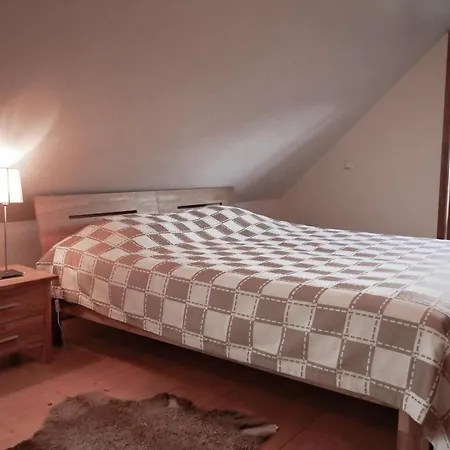 Pulga Holiday Complex krevet i doručak