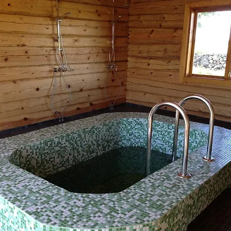 Pulga Holiday Complex krevet i doručak Nassuma